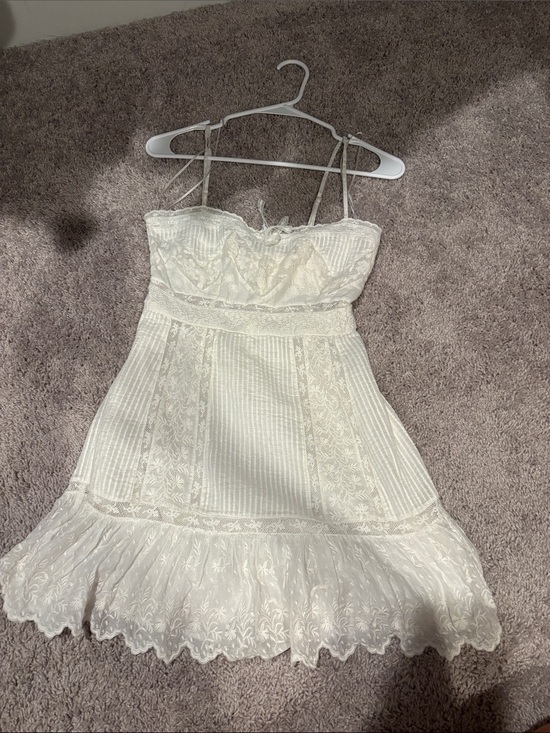 Dresses & Skirts - Loveshackfancy Maera Cotton Lace-Trimmed Mini Dress in white